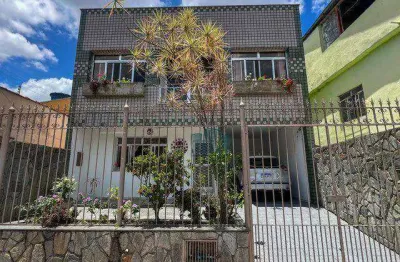Casa com 3 quartos à venda na Rua Professor Inácio Werneck, 95, São Mateus, Juiz de Fora