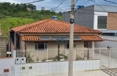 Casa Linear com 4 quartos à venda, 168 m² por R$ 790.000,00 - Fontesville - Juiz de Fora/MG
