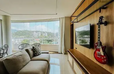 Apartamento mobiliado com 3 suítes a 200 metros do mar