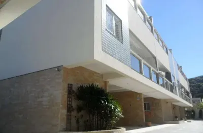Casa com 3 quartos à venda na Rua Irati, 455, Centro, Guaratuba