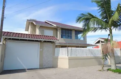 Casa com 6 quartos à venda na Rua Catarina Benett, 631, Estoril, Guaratuba