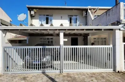 Casa com 3 quartos à venda na Travessa Urban, 82, Brejatuba, Guaratuba