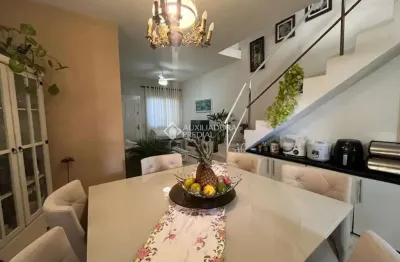 Casa com 3 quartos à venda na rua canto das corujas, 449, são joão do rio vermelho, florianópolis, 102 m2 por r$ 775.000