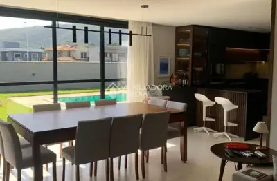 Casa em condomínio fechado com 4 quartos à venda na avenida red park, 980, são joão do rio vermelho, florianópolis, 275 m2 por r$ 2.385.000