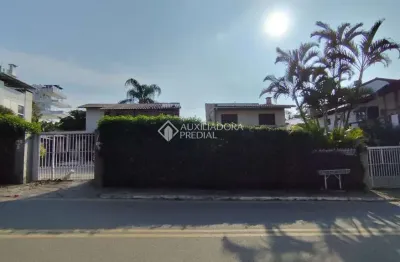 Terreno à venda na rua doutor josé bahia bittencourt, 111, canasvieiras, florianópolis, 781 m2 por r$ 3.900.000