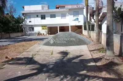 Casa com 3 quartos à venda na rua jardim estoril, 176, cachoeira do bom jesus, florianópolis, 160 m2 por r$ 1.350.000
