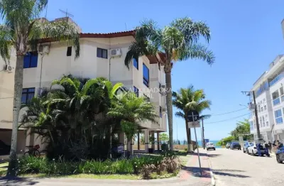 Apartamento com 2 quartos à venda na rua professor teodósio maurício wanderley, 120, canasvieiras, florianópolis, 69 m2 por r$ 1.200.000