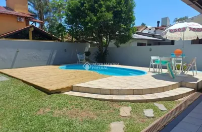 Casa com 4 quartos à venda na Rua das Piraúnas, 60, Jurerê Internacional, Florianópolis, 190 m2 por R$ 3.890.000