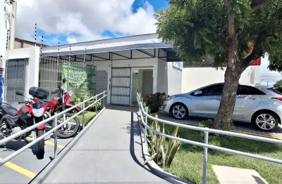 Na cohabinal - galeria com salas e lojas para locação.  excelente localização.