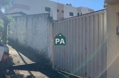 Terreno à venda no Jardim Ipê, Poços de Caldas 