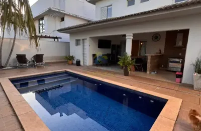 Casa em condomínio fechado com 3 quartos para alugar no Condomínio Belvedere, Cuiabá 