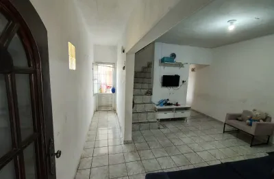 Oportunidade, bem abaixo do valor de mercado, sobrado no jardim pestana.