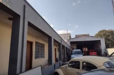 Casa com 3 quartos à venda na Rua Rui Barbosa, Centro, Salto