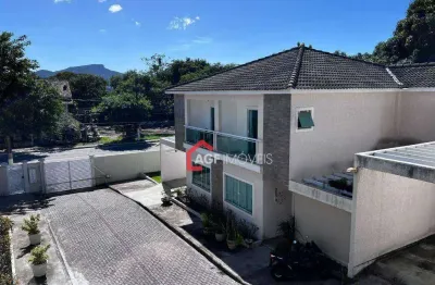 Casa em condomínio, proximo as praias de itacoatiara e itaipu