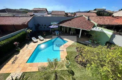Casa com 4 quartos para alugar na Rua Doutor Odilon Beauclair, 105, Camboinhas, Niterói