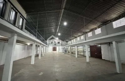 Galpão de alto padrão com acesso privilegiado na região oceânica!