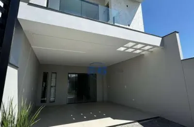 Sobrado com 3 suites em localização privilegiada no bairro velha!