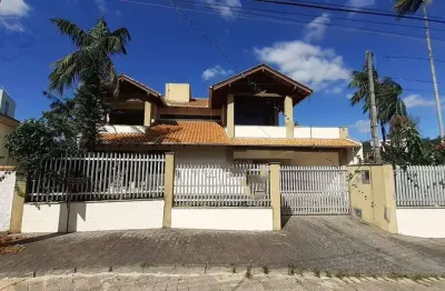 Casa com 4 dormitórios para alugar, 252 m² por r$ 5.300,00/mês - velha - blumenau/sc