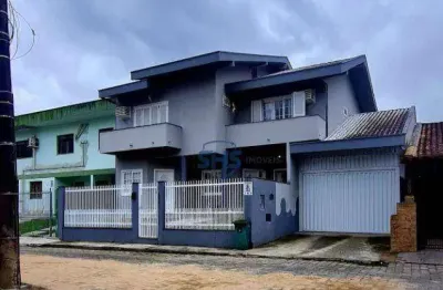 Casa com 2 dormitórios para alugar, 250 m² por r$ 5.321,94/mês - garcia - blumenau/sc