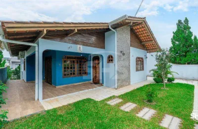 Casa com 3 dormitórios para alugar, 250 m² por r$ 4.300,01/mês - água verde - blumenau/sc