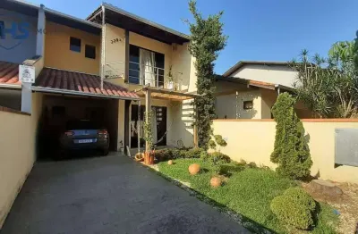 Casa com 3 dormitórios para alugar, 121 m² por R$ 4.558,00/mês - Fortaleza - Blumenau/SC