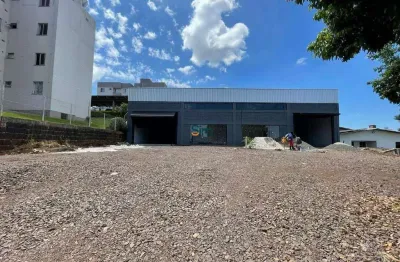 Casa para alugar na Rua Iguaçu, SAIC, Chapecó