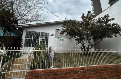 Casa com 3 quartos para alugar na Rua Lauro Muller  E, Centro, Chapecó