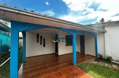 Casa residencial disponível para locação, no bairro efapi.