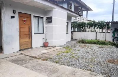 A casa perfeita não existe? veja esta casa com piscina e 4 quartos então!!!!