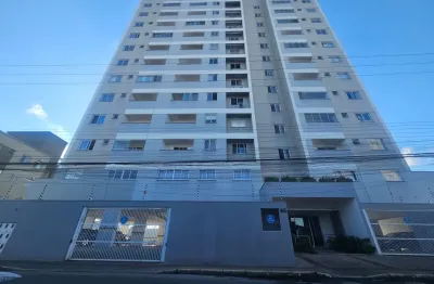 Magnífico apartamento semimobiliado de 2 quartos com uma vaga de estacionamento