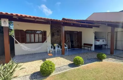 Casa com 3 dormitórios à venda, 180 m² por r$ 1.050.000 - meia praia - navegantes/sc