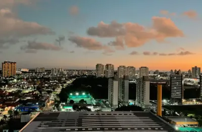 Apartamento com 02 vagas, andar  alto, ventilado e para o nascente, no cond. queridinho da br 101