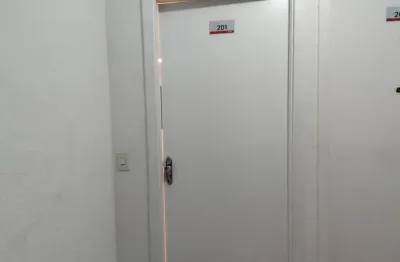 Vendo apt no resid. vila imperial em marechal rondm
