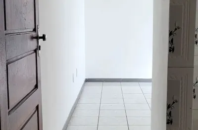 Apartamento com 2 quartos para alugar na Rua Doutor Edíson Teixeira Barbosa, Cajazeiras, Salvador