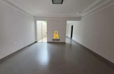 Casa para Venda em Uberlândia, Roosevelt, 3 dormitórios, 1 suíte, 2 banheiros, 2 vagas