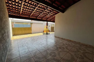 Casa para Venda em Uberlândia, Planalto, 4 dormitórios, 2 suítes, 2 banheiros, 3 vagas