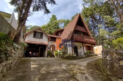 Casa estilo chalé com 3 dormitórios à venda, 137 m² por r$ 760.000 - alto - teresópolis/rj