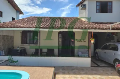 Casa padrão - casa de 3 quartos com 2 suítes, quintal frente/fundos e piscina no itapebussu - guarapari - es