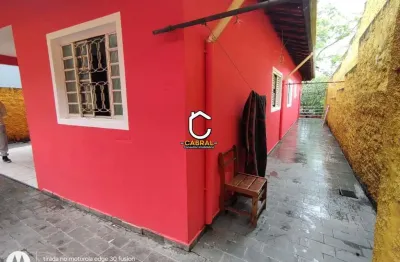 Casa no bairro do são josé - 03 dorm - 01 banheiro - 02 vagas - 300m2 terreno