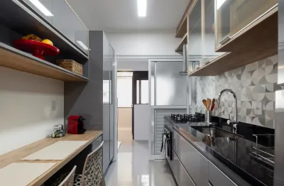 Apartamento 2 dormitórios , sendo uma 1 suíte, 1 vaga de garagem à venda