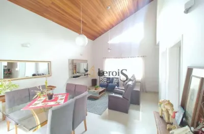 Casa com 3 dormitórios para alugar, 210 m² por r$ 5.900,00/mês - condomínio aldeia de españa - itu/sp