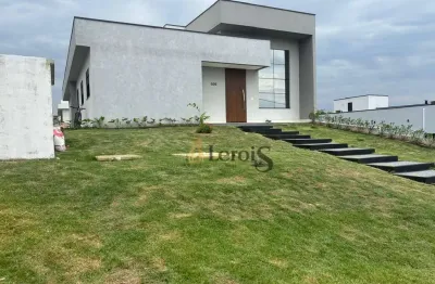 Casa com 4 dormitórios à venda, 350 m² por R$ 1.790.000,00 - Condomínio Monte Serrat Residencial - Salto/SP