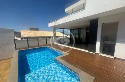 Casa de 04 quartos, com piscina, sala ampla com gourmet integrado. suite com closet e vista para a lagoa. codigo: 150475