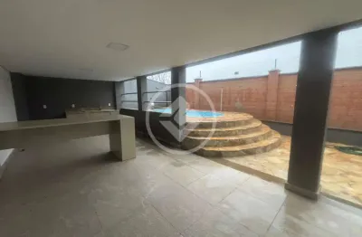 Casa em condominio de tres suites. tres pavimentos, salas integradas, 05 banheiros, vista inigualável, area gourmet com piscina. local pronto para fazer um elevador panoramico. codigo: 154098