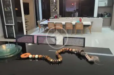 Linda casa toda mobiliada, com 4 suítes no charmoso condomínio gran park toscana codigo: 154118