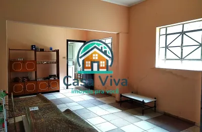Casa térrea à venda na vila moinho velho com 180m², 2 dormitórios, edícula e 1 vaga. a 10 minutos do metrô sacomã