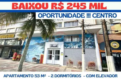 Excelente oportunidade: apartamento no centro de peruíbe, a 200m da praia e próximo a tudo!