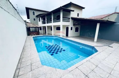Oportunidade imperdível! casa ampla com 6 dormitórios, piscina e quiosque gourmet, e a praticidade de fazer tudo a pé.