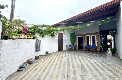 Casa com 3 quartos à venda na Avenida Eduardo Alvares Machado, 979, Balneario Sambura, Peruíbe