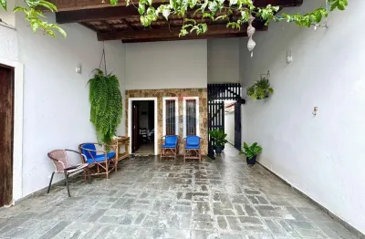 Casa com 3 quartos à venda na Avenida Eduardo Alvares Machado, 979, Centro, Peruíbe